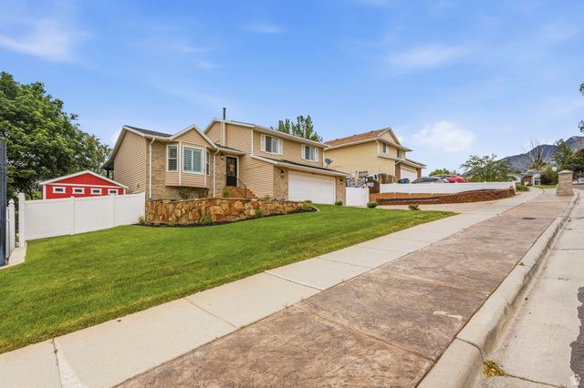 1055 E CASTLE ROCK RD, Sandy, UT 84094