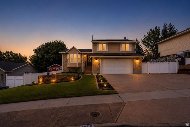 1055 E CASTLE ROCK RD, Sandy, UT 84094