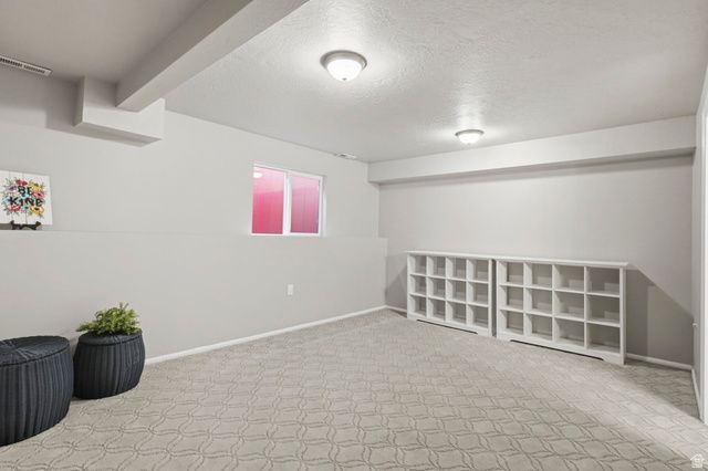1055 E CASTLE ROCK RD, Sandy, UT 84094