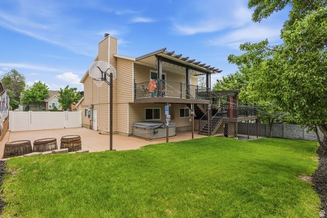 1055 E CASTLE ROCK RD, Sandy, UT 84094