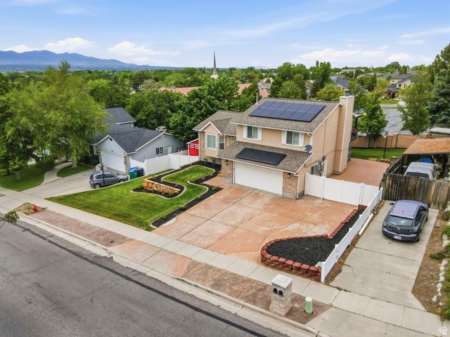 1055 E CASTLE ROCK RD, Sandy, UT 84094