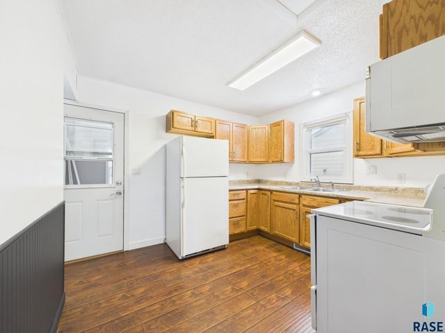 201 N Chicago Ave Avenue, Sioux Falls, SD 57103