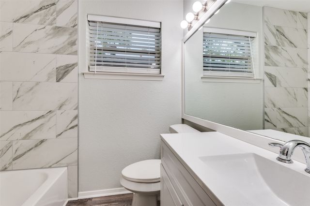 1902 Glenwick Lane, Irving, TX 75060