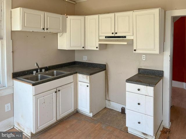 33 W GARBER ST, Mount Union, PA 17066