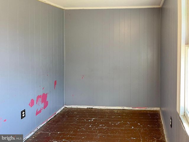 33 W GARBER ST, Mount Union, PA 17066