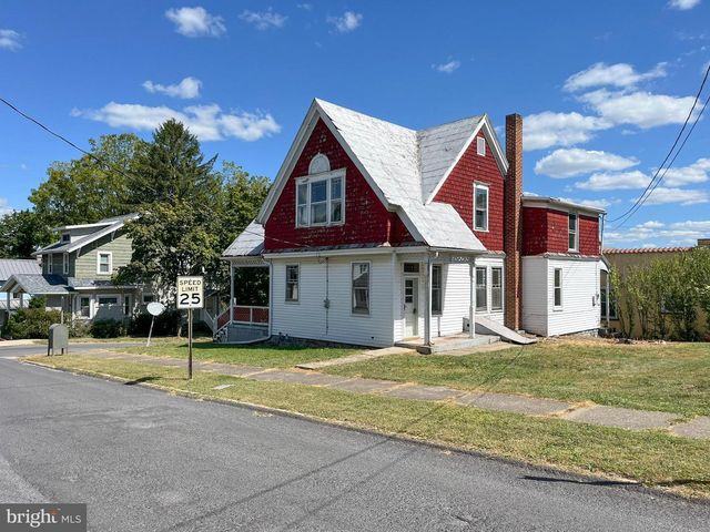 33 W GARBER ST, Mount Union, PA 17066