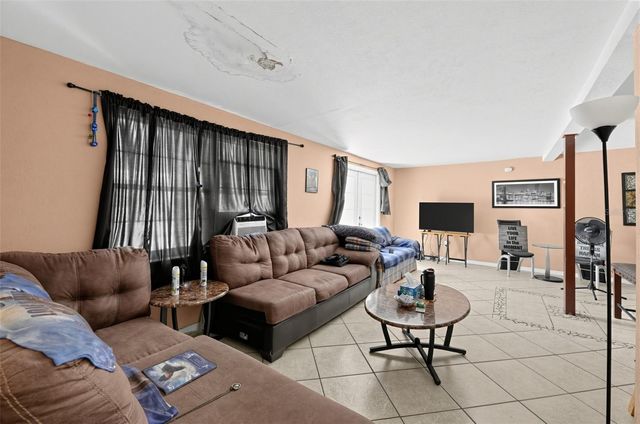 3314 59TH AVENUE DRIVE E, Bradenton, FL 34203