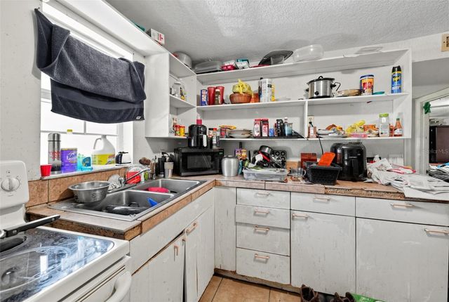 3314 59TH AVENUE DRIVE E, Bradenton, FL 34203