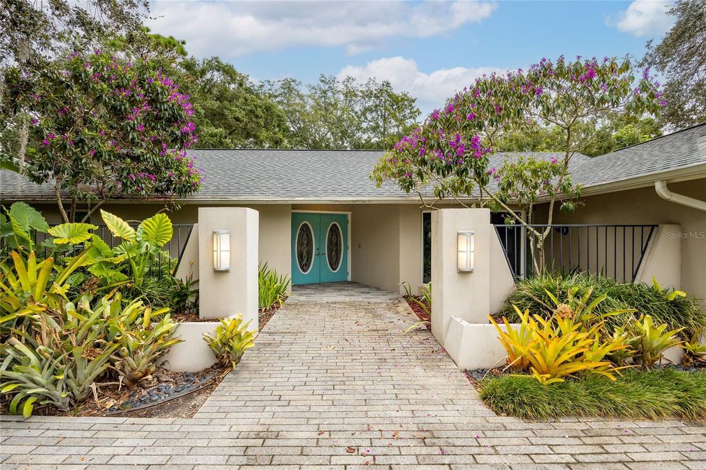 4308 HUDSON LANE, Tampa, FL 33618