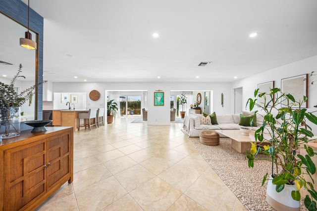 351 Colony Key Circle, Atlantis, FL 33462