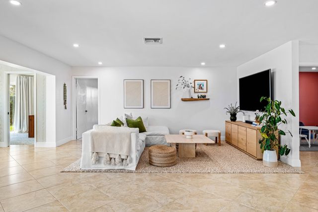 351 Colony Key Circle, Atlantis, FL 33462