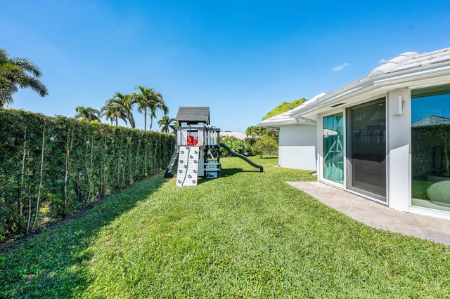 351 Colony Key Circle, Atlantis, FL 33462