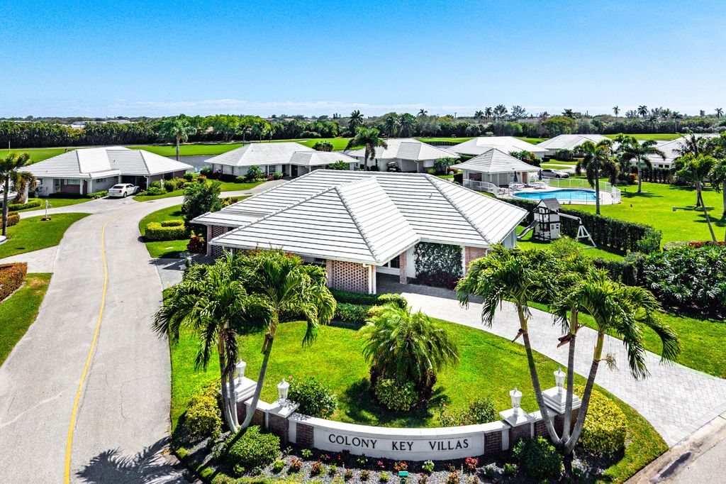 351 Colony Key Circle, Atlantis, FL 33462