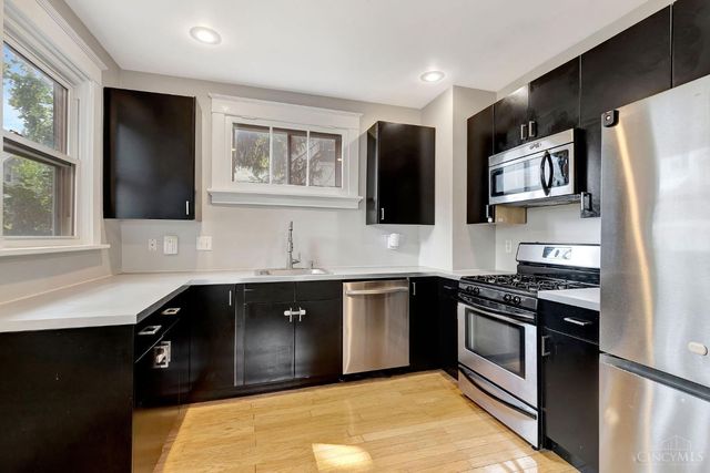 2527 Ridgeland Place, Cincinnati, OH 45212
