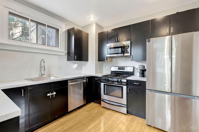 2527 Ridgeland Place, Cincinnati, OH 45212