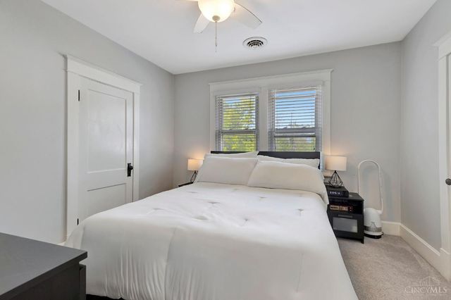 2527 Ridgeland Place, Cincinnati, OH 45212