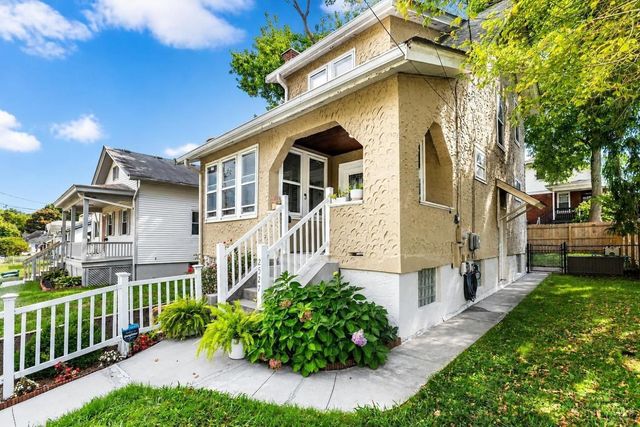 2527 Ridgeland Place, Cincinnati, OH 45212