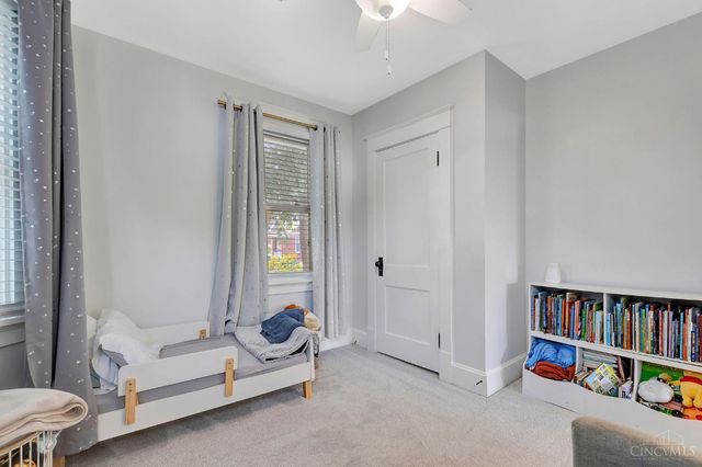 2527 Ridgeland Place, Cincinnati, OH 45212