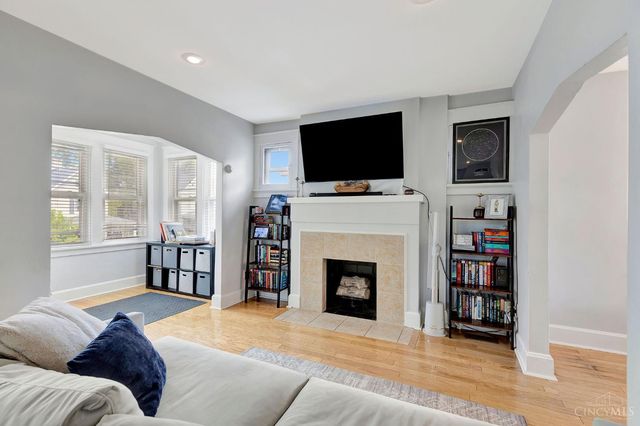 2527 Ridgeland Place, Cincinnati, OH 45212