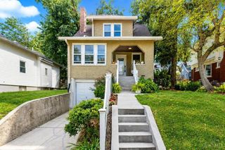 2527 Ridgeland Place, Cincinnati, OH 45212