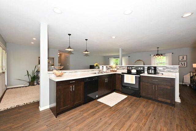 N90W17638 St. Francis DRIVE, Menomonee Falls, WI 53051