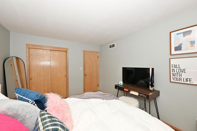N90W17638 St. Francis DRIVE, Menomonee Falls, WI 53051