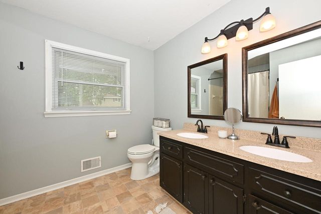 N90W17638 St. Francis DRIVE, Menomonee Falls, WI 53051