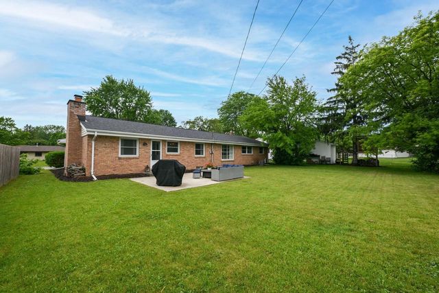 N90W17638 St. Francis DRIVE, Menomonee Falls, WI 53051