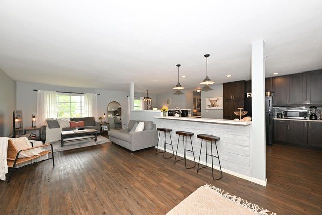 N90W17638 St. Francis DRIVE, Menomonee Falls, WI 53051