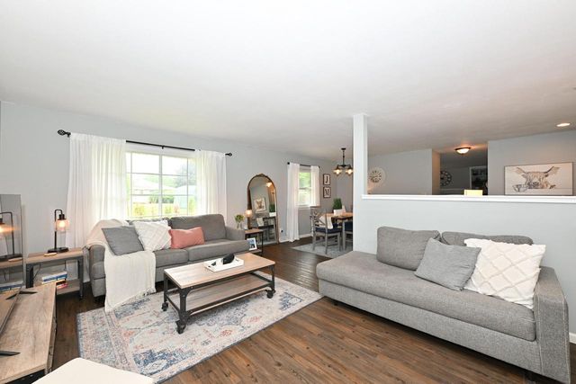 N90W17638 St. Francis DRIVE, Menomonee Falls, WI 53051