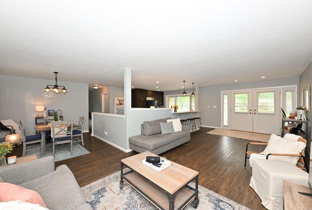 N90W17638 St. Francis DRIVE, Menomonee Falls, WI 53051
