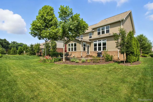 2066 Findley Circle, Orion Charter Township, MI 48360
