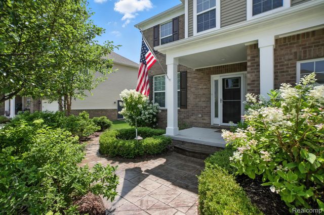 2066 Findley Circle, Orion Charter Township, MI 48360