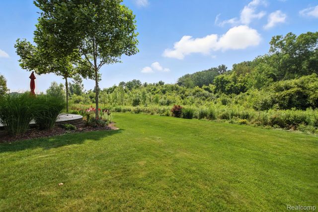 2066 Findley Circle, Orion Charter Township, MI 48360