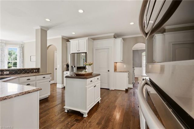 8125 Riesling Drive, Kernersville, NC 27284