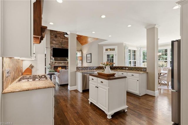 8125 Riesling Drive, Kernersville, NC 27284