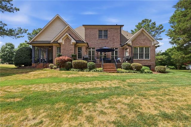 8125 Riesling Drive, Kernersville, NC 27284