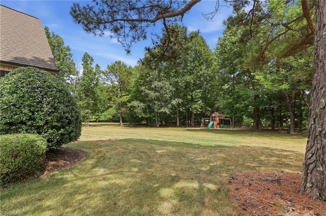8125 Riesling Drive, Kernersville, NC 27284