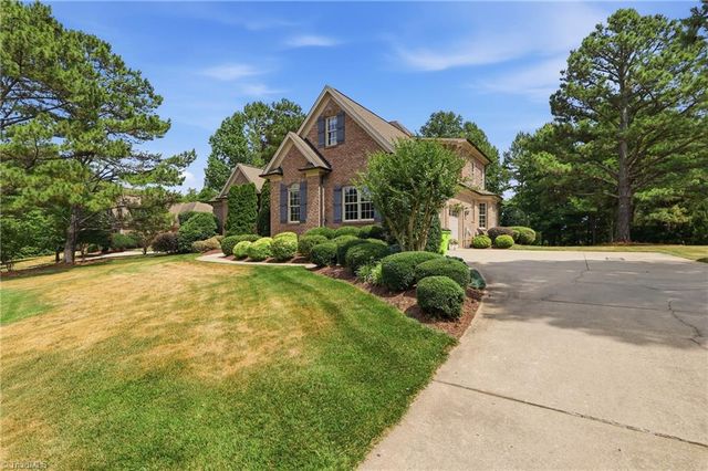8125 Riesling Drive, Kernersville, NC 27284