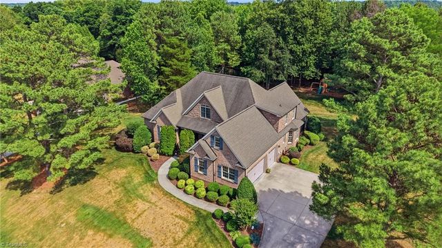 8125 Riesling Drive, Kernersville, NC 27284