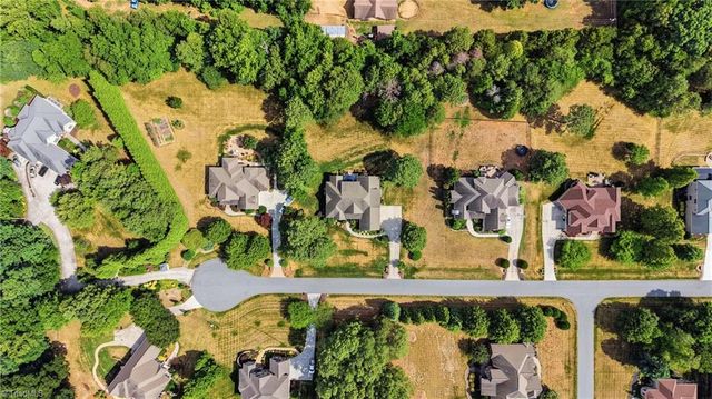 8125 Riesling Drive, Kernersville, NC 27284