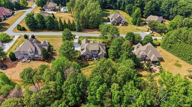 8125 Riesling Drive, Kernersville, NC 27284