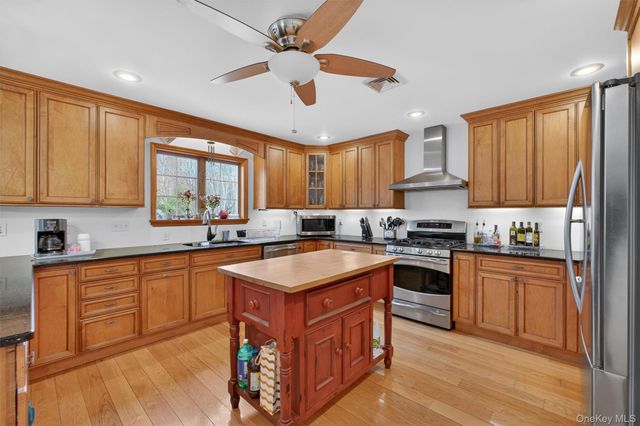 23 Ruth Road, Cortlandt Manor, NY 10567