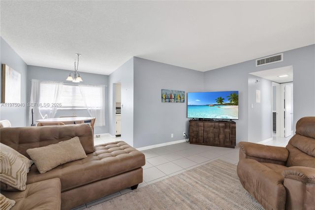 600 Pine Dr 111, Pompano Beach, FL 33060