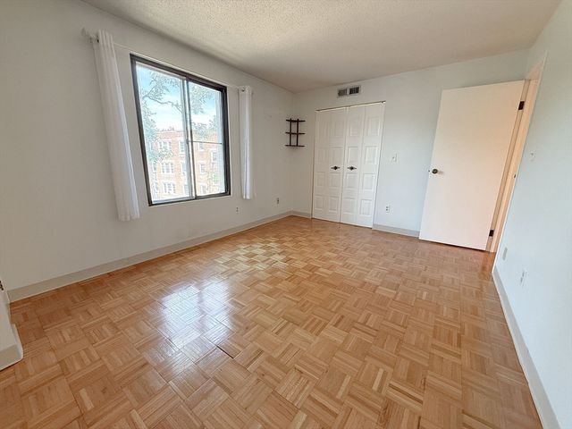 1580 Massachusetts 5G, Cambridge, MA 02138
