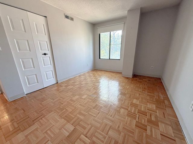 1580 Massachusetts 5G, Cambridge, MA 02138