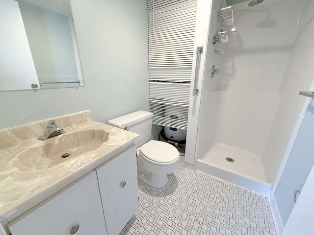 1580 Massachusetts 5G, Cambridge, MA 02138
