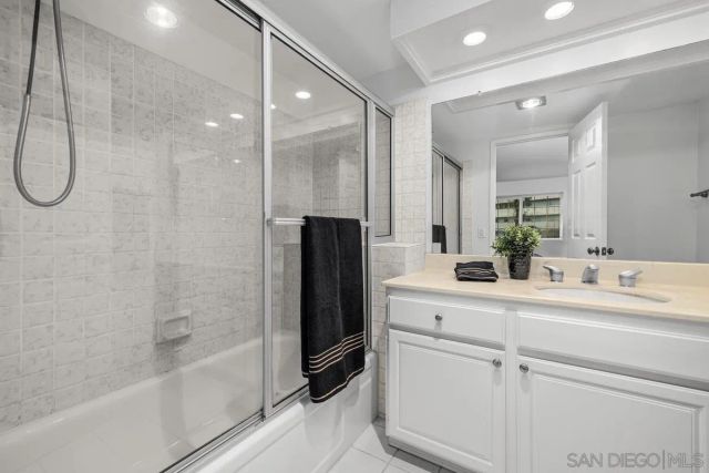 3756 Balboa Terrace B, San Diego, CA 92117