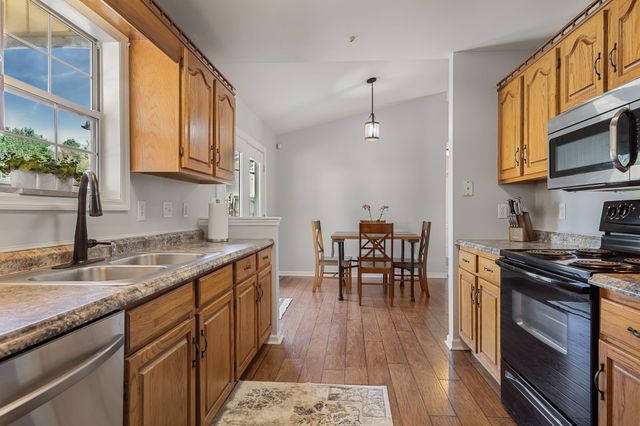 103 Saint Margarett Cir, Columbia, TN 38401