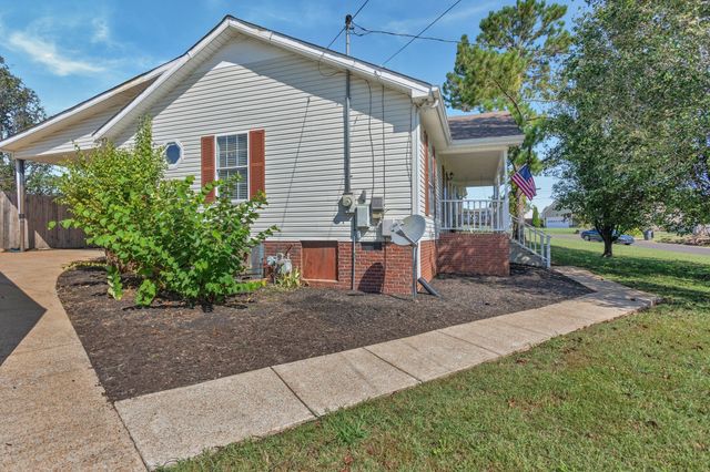 103 Saint Margarett Cir, Columbia, TN 38401